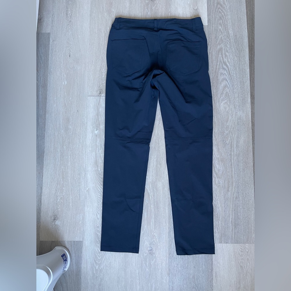 Lululemon ABC Slim fit pant 30 x 34 navy